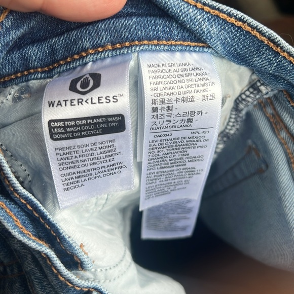 NWOT Levis wedgie straight Classic Blue Denim Jeans size 27 - Picture 5 of 7